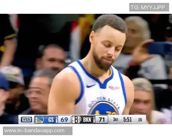 库里遭遇裁判争议再现两次明显21未吹怒火中烧牙套掉落引发热议