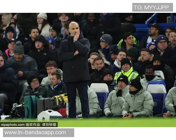 罗塞尼尔抵达伦敦即将成为切尔西新任主帅的消息引发关注