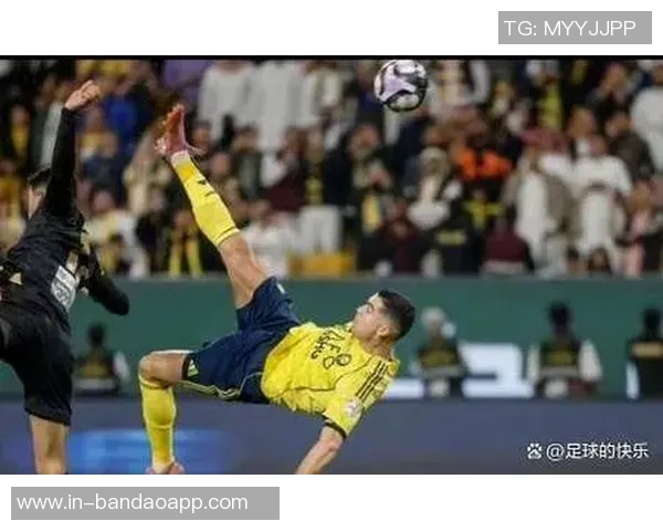 法媒报道库尔扎瓦加盟印尼超万隆队或将在亚冠二级对阵C罗