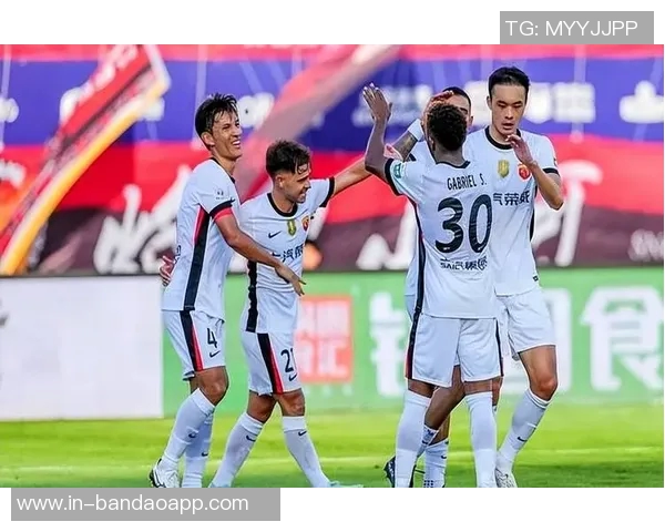 中超11月最佳阵容揭晓法比奥吴曦王燊超领衔泰山三外援入选