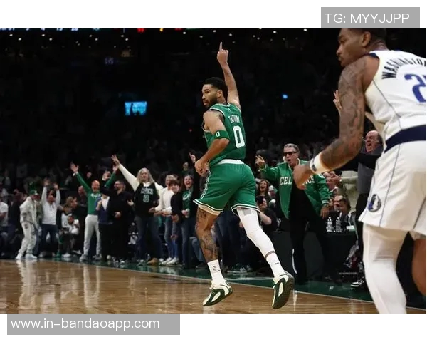 塔图姆谈恢复训练状态逐渐适应与队友进行有限的5对5对抗赛